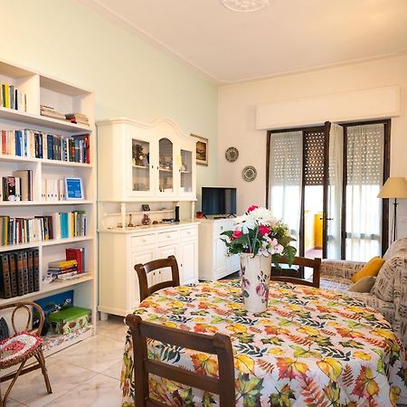 Appartamento Di Elizabeth Viareggio Ngoại thất bức ảnh